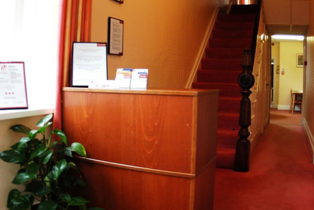The Avala Guesthouse คาร์ดิฟฟ์ ภายนอก รูปภาพ